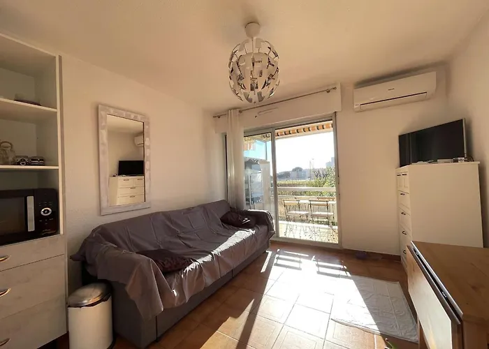 公寓 Climatise Au Lavandou Avec Parking, Terrasse Ensoleillee Pour 4 - Fr-1-308-198